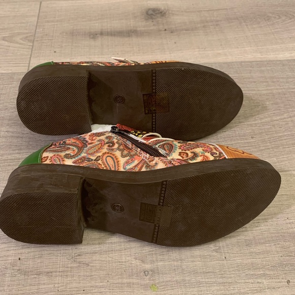 Retro style multicolor never worn Socofy boots. - Picture 3 of 4